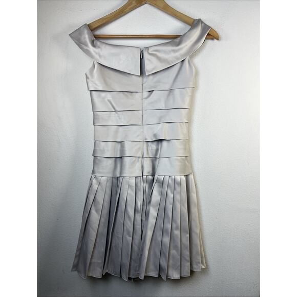 Ted Baker womens size 0 mini formal semi party pleated layers XS silver gray - Picture 4 of 10